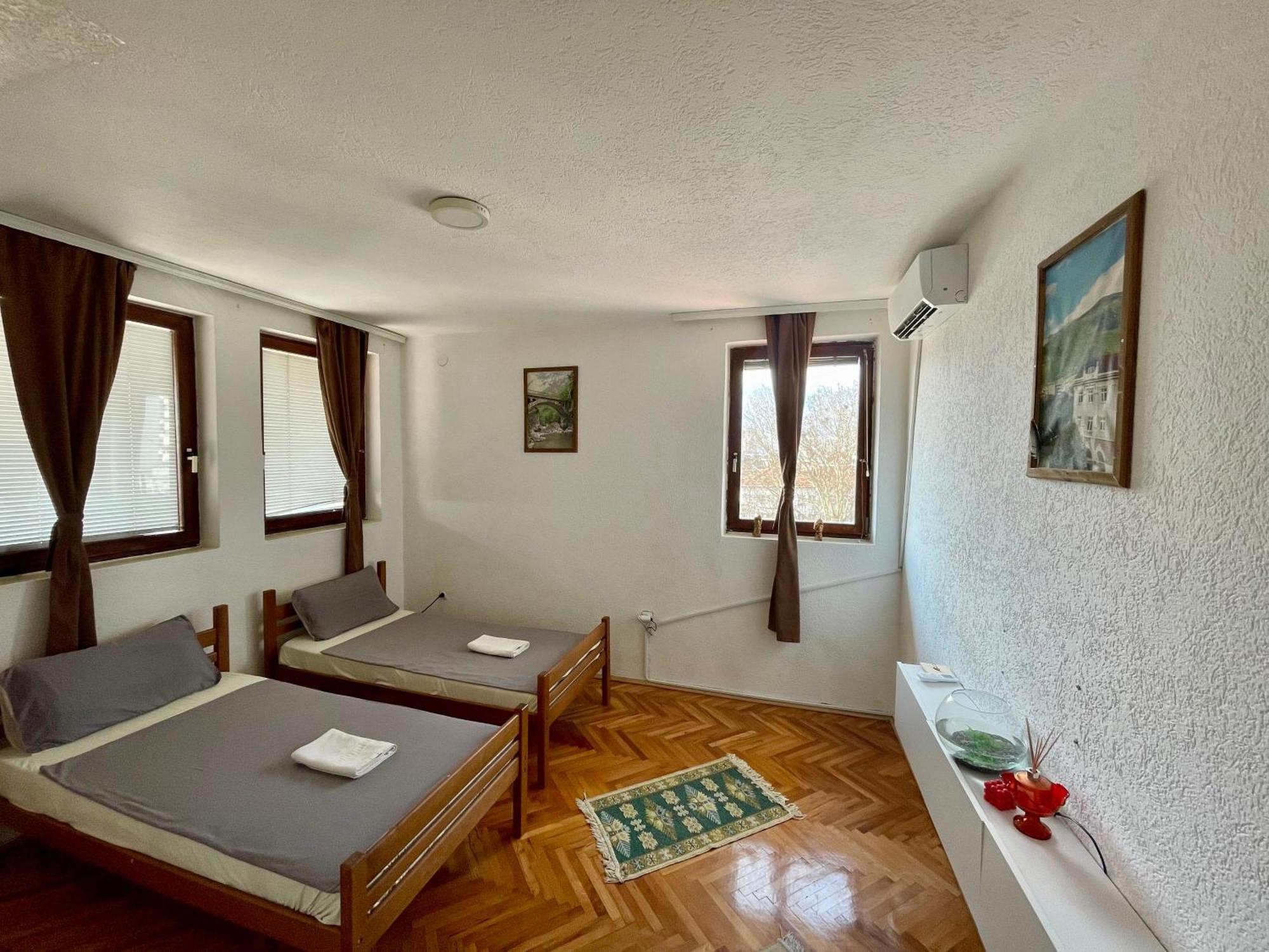 Rooms - Near Bus Station Peje Dış mekan fotoğraf